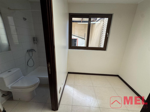 Casa En Arriendo De 4 Dorm. Mas Serv En Chamisero Colina