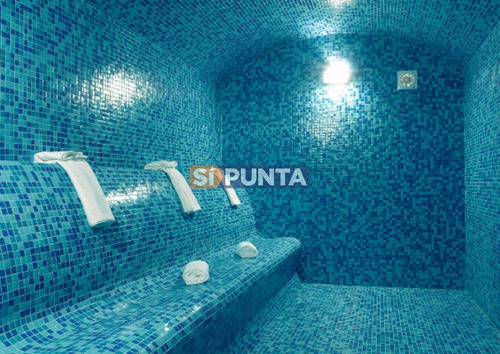 Imagen 18 de 25 de Edificio Con Servicios