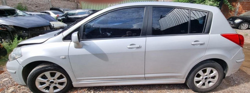 Imagen 2 de 7 de Nissan Tiida 1.8 6mt Acenta 2012 Dada De Baja