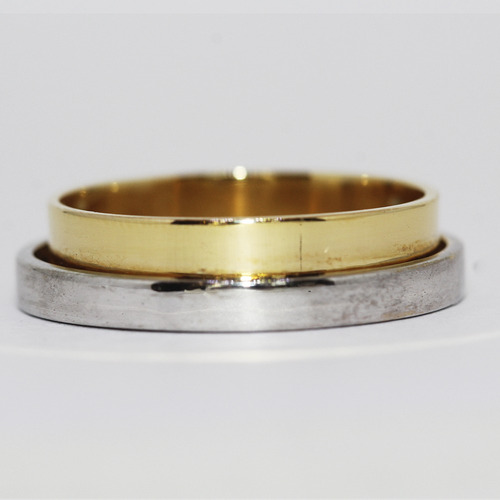 Aliança Saturno Com Ouro Branco Em Ouro 18k