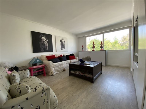 Casa En Venta De 3 Dorm. En Vitacura