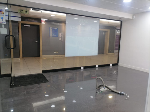 Local Comercial Edificio Medico Alcantara 70 Mt2