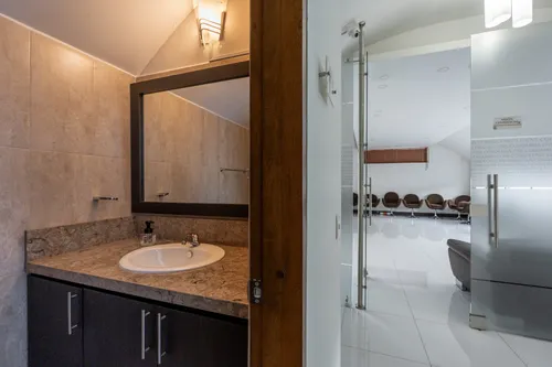 Oficina En Arriendo/venta En Chico Norte. Cod A1105065