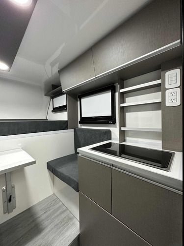 Camper Para Pickup Doble Cabina Marca Iseo