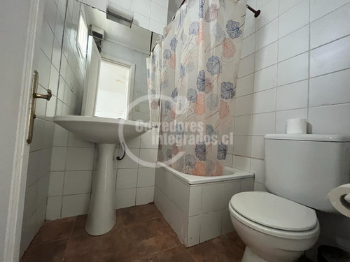 Casa En Venta De 5 Dorm. En Santo Domingo