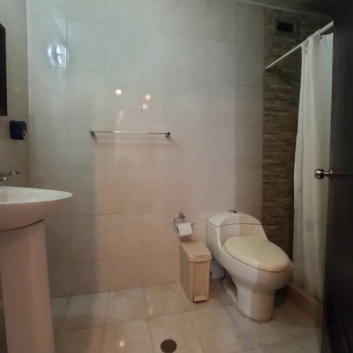 Alquiler/ Apartamento / El Encantado, Primera Etapa / 75,65m² /2h /2b/ 1e