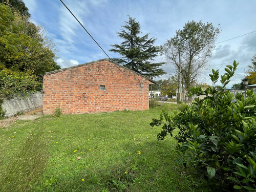 Lote En Venta Con Casa A Demoler; Excelente Ubicacion