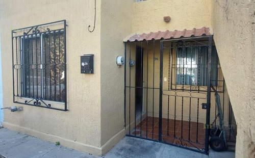 Casa En Oasis No. 1916 Int. 39 Rinconada De Las Palmas