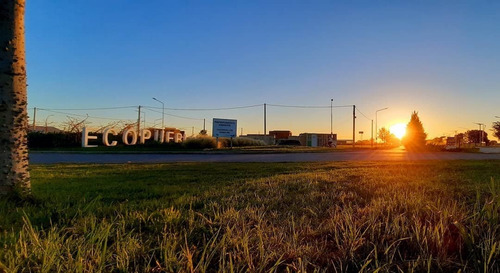 Venta En Ecopueblo. Terreno Con Entrega Inmediata. De 250 M2.