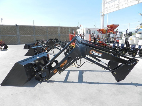 Imagen 5 de 13 de Pala Cargadora Frontal Para Tractor Marca Bison De 1200 Kg