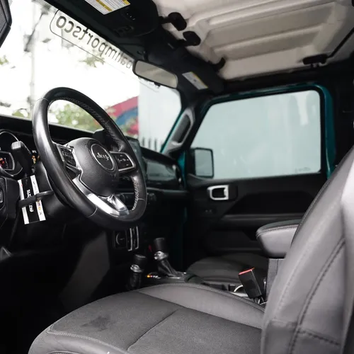 Jeep Wrangler Sahara