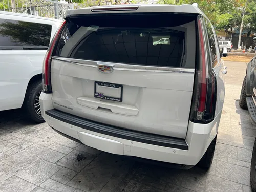 Cadillac Escalade 6.2 Plinum 4x4 At