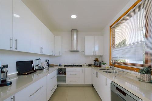 Excelente Casa Con Inmejorable Ubicación En Marbella