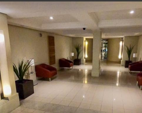 Imagem 23 de 24 de Apartamento Com 2 Dormitórios No Centro - Ap5567