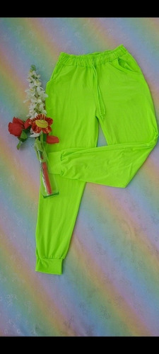Imagen 3 de 8 de Joggers En Tela Microdurazno