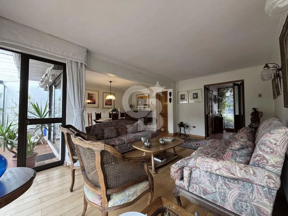 Imagen 2 de 20 de Casa En Sector Exclusivo De Vitacura