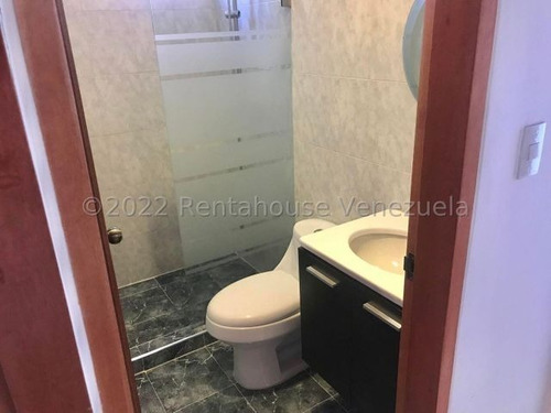 Imagen 7 de 30 de Alquiler De Apartamento En Clnas De La Tahona Rah 22-17217 Orlando Figueira 0412 5535289