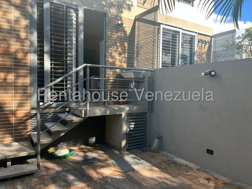 Dennymar, Alquila Bello Y Amplio Twonhouse, Al Este De La Ciudad, Brindándote La Oportunidad De Vivir Con Tu Familia En Ambientes Seguros Y Lleno De Comodidades Semi/amoblado B56986 Contáctame B