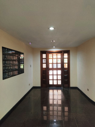 Imagen 12 de 14 de Alquilo Apartamento Remodelado 65 M2, 1 H, 1b, 2ptos. Campo Alegre