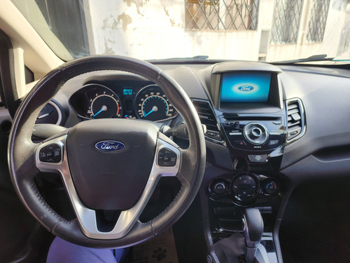 Ford Fiesta Kinetic 1.6 Titanium Powershift 120cv