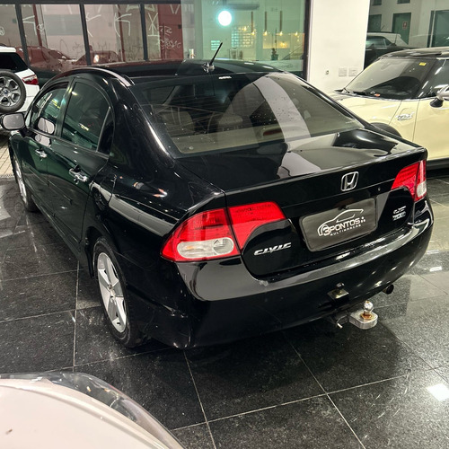 Honda Civic 1.8 Lxs Flex Aut. 4p