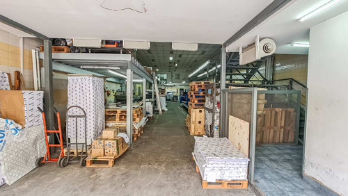 Galpón En Venta Zona Abasto.