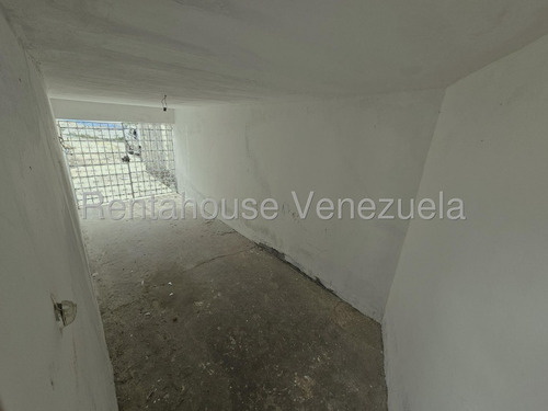 Ana Torres. Terreno En Casa En Venta 2517467 En San Bernardino