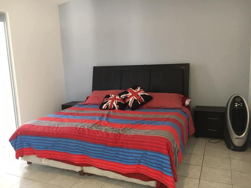 Se Renta Casa Amplia, Amueblada, En Condominio Con Alberca, 3 Recamaras, Jardin, Jacuzzi, Estacionamiento En Burgos, Cuernavaca. Urge.