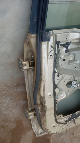 Puerta Trasera Derecha Mazda 626 Matsuri 1995