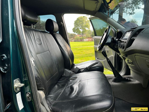 Imagen 9 de 25 de Toyota Hilux Doble Cabina