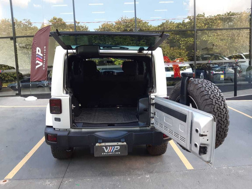 Jeep Wrangler Sahara 2011
