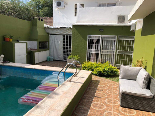 Imagen 28 de 30 de Casa En Venta De 4 Dormitorios En B° Alto Alberdi Con Pileta Y Quincho. Exc Zona