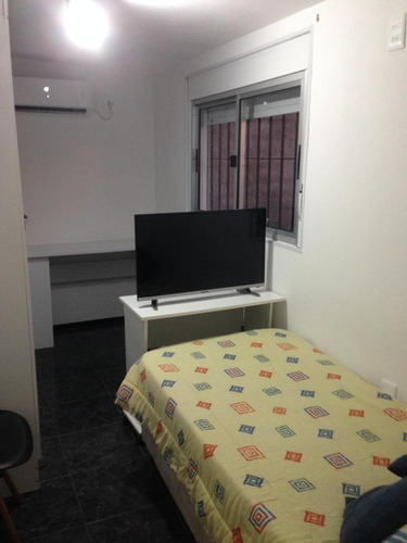 Reservada - Sitio Vende - Casa De Tres Dormitorios
