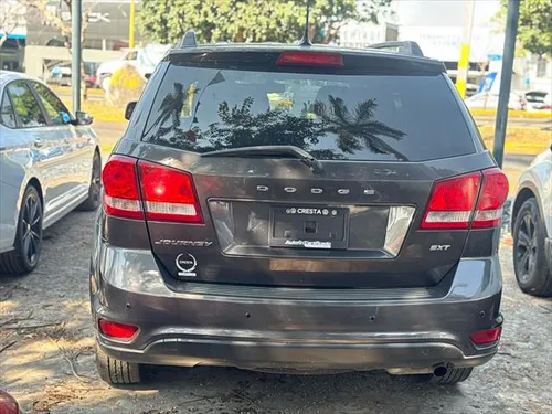Dodge Journey 2.4 Sxt 7 Pasajeros At