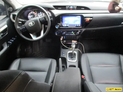 Toyota Hilux 4x4 2.4 At Aa
