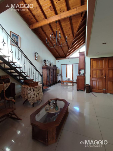 Casa Venta El Palomar 4 Ambientes