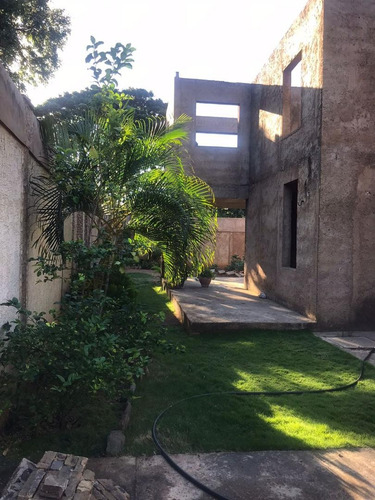 Casa En San Juan Bautista, Isla De Margarita Yq