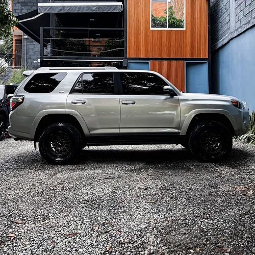 Toyota 4Runner 4.0 Sr5 Fl B2+