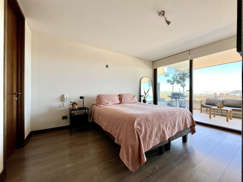 Departamento En Arriendo De 2 Dorm. En Las Condes