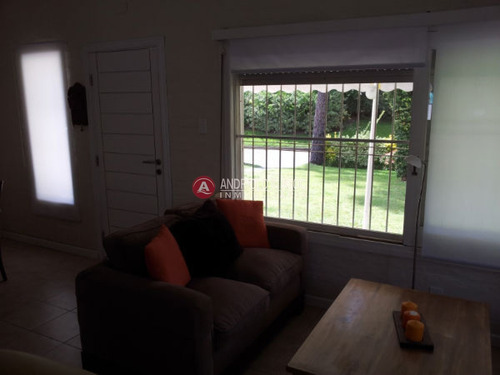 Casa En Zona Lugano- Ref: 5085