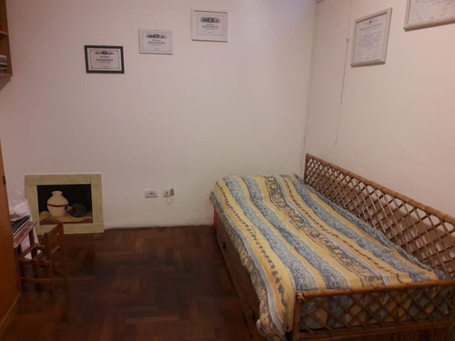 Casa Estilo Americana De 5 Ambientes. Garage Y Quincho. Zona San Juan