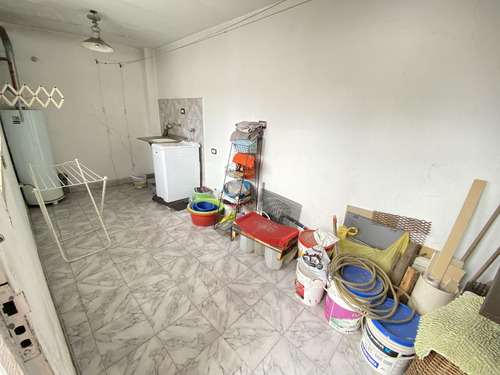 Casa 5 Ambientes Con Patio, Terraza Y Cochera - Acepta Propiedad Menor Valor