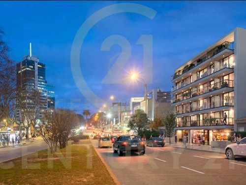 Imagen 3 de 8 de Local Comercial En El Microcentro Por Excelencia De Pocitos Nuevo.