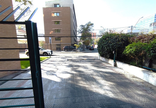 2 Excelentes Estacionamientos 1 Piso En Venta En Providencia