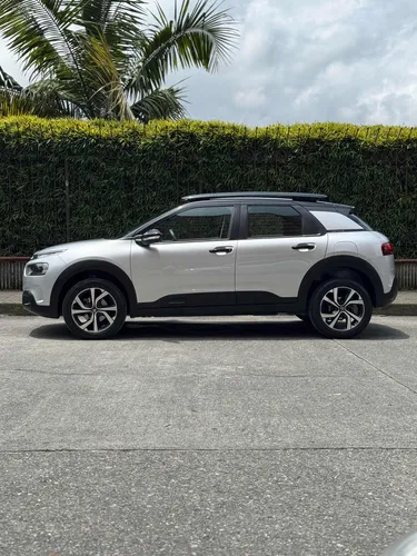 Citroën C4 Cactus 1.6 Shine Turbo Aut