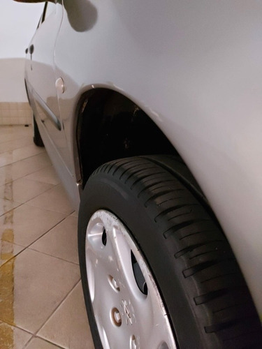 Imagem 6 de 6 de Peugeot 206 2002 1.0 16v Soleil 5p