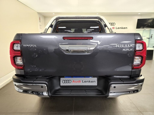 Imagen 5 de 15 de Toyota Hilux Dc 2.8 Td Srx 4x2 At6 204cv 2022