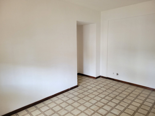 Departamento Un Dormitorio Al Frente - Plaza Italia