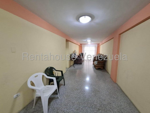 Jean Pavon Tiene Excelente Apartamento En Alquiler En El Oeste De Barquisimeto Lara 9 9 1 7