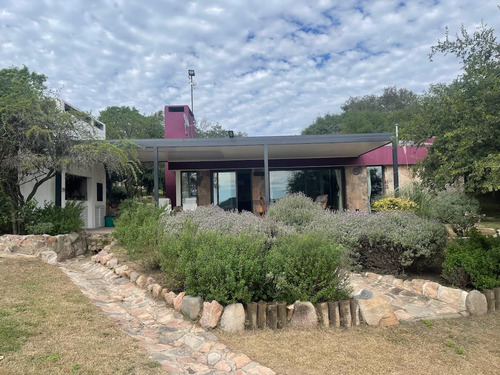 Espectacular Propiedad En Candonga Villa Serrana - Casa De Piedra Con Increible Vista